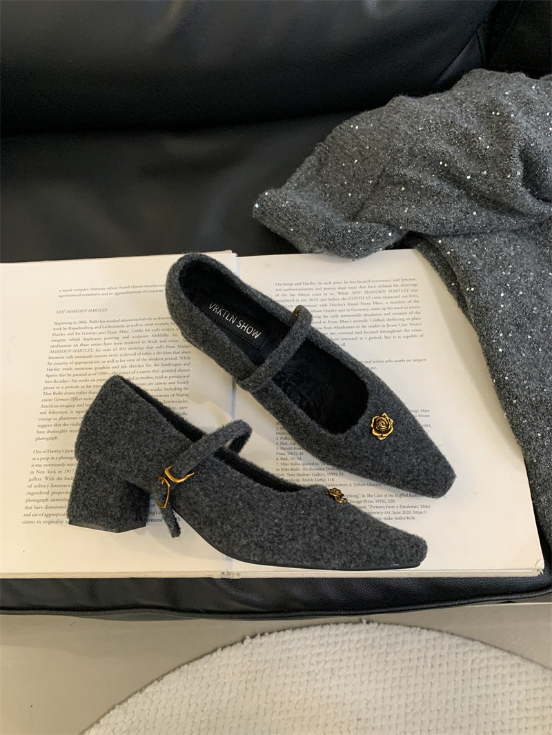 Elegant Woolen Square Toe
