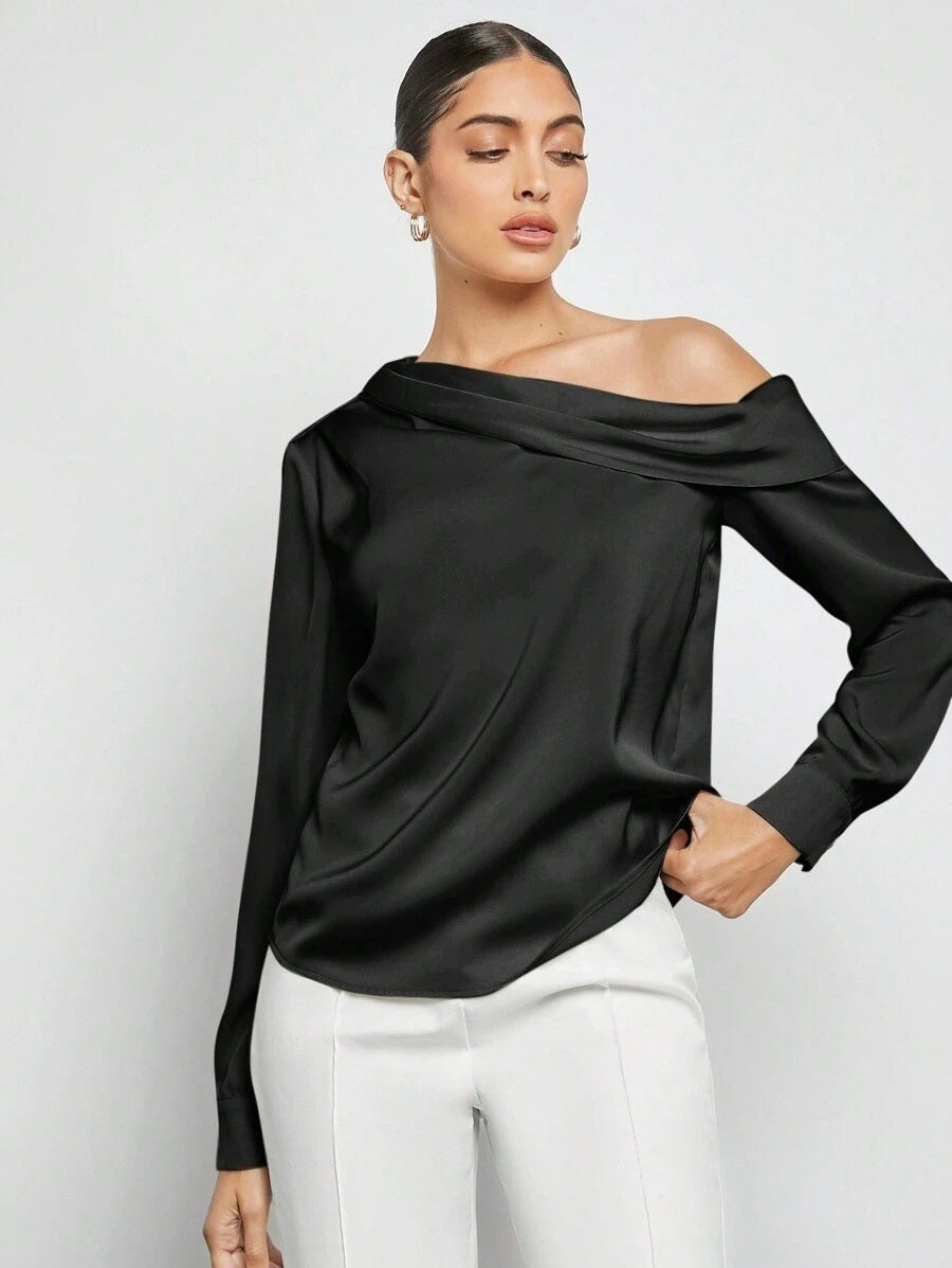 Off-Shoulder Asymmetrical Long-Sleeved Shirt