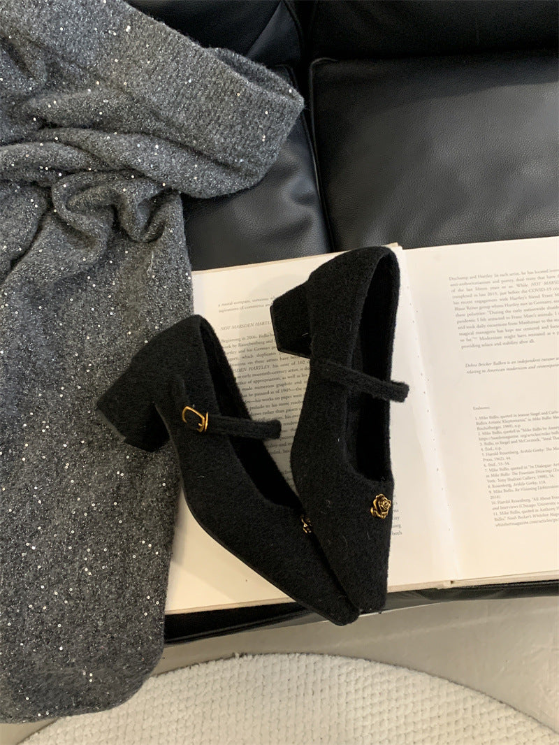 Elegant Woolen Square Toe