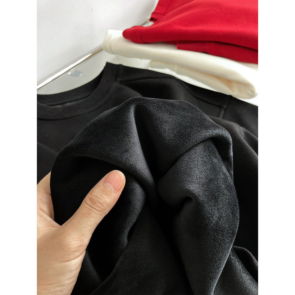 Long-Sleeved Pullover